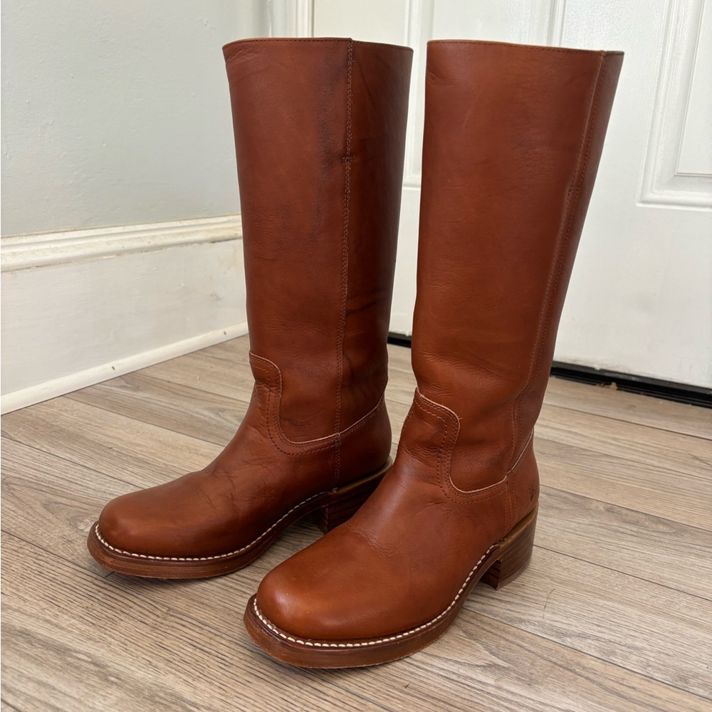Frye Campus boots in saddle color